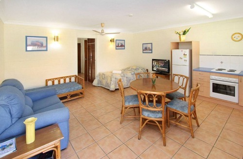 Arcadia Apartment | Alma Bay Holiday Unit 1