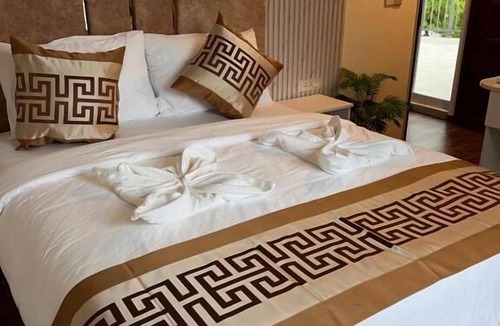 Dhidhdhoo Hotel | Alma Maldiva beach hotel