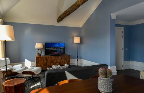 Centro / Baixa Apartment | Almada 234