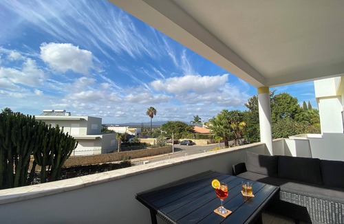 Montes de Alvor Villa | Alvor villa with mountain view. Salt water heatable private pool.