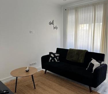Mina Apartment | Amadora Flat 3