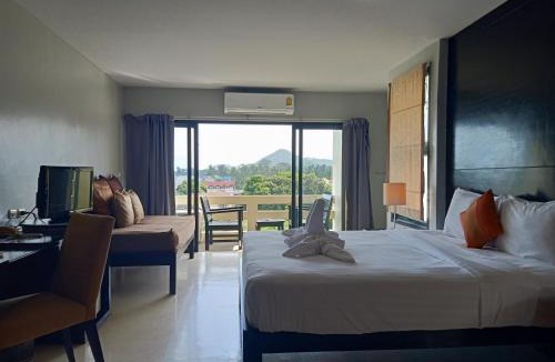 Mae Nam Resort | Amarin Samui Hotel - SHA Plus Certified