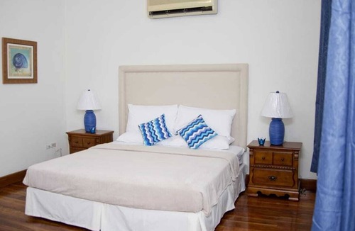 Saint Lawrence Villa | Amazing Beach Front Villa on the South Coast