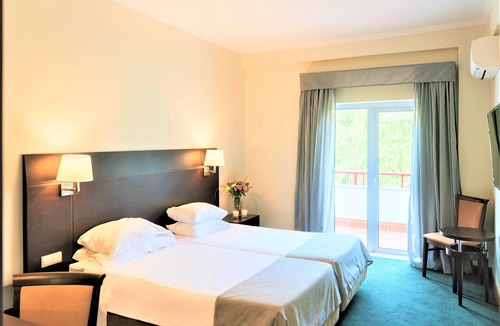 Linda-a-Pastora Hotel | Amazonia Jamor Hotel