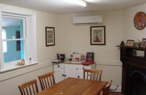 Peterborough House | Andy's Accommodation