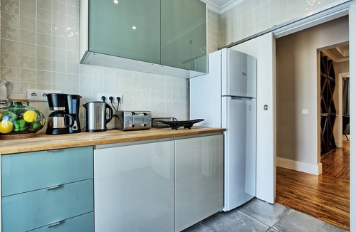 Lisbon Old Town Apartment | Angel's Chic