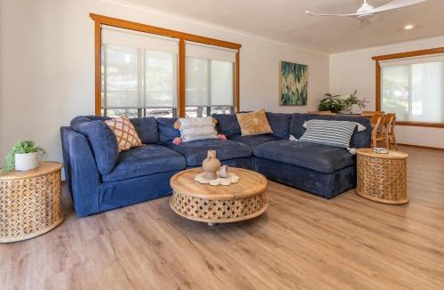 Smiths Lake House | Ansett Cottage
