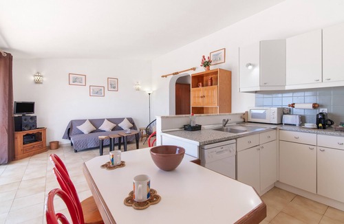 Silves Apartment | Apartment 'One Bedroom 1' with Shared Pool, Wi-Fi and Air Conditioning