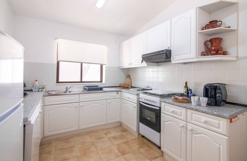 Silves Apartment | Apartment 'Two Bedroom 4' with Shared Pool, Wi-Fi and Air Conditioning