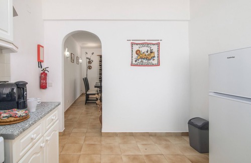 Silves Apartment | Apartment 'Two Bedroom 4' with Shared Pool, Wi-Fi and Air Conditioning