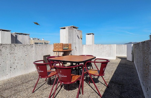Viana do Castelo Apartment | Apartment 'Bosque Marítimo' with Mountain View, Private Terrace and Wi-Fi