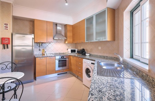 Alporchinhos Apartment | Apartment Brigitte with beautiful sea view, pool and tennis court