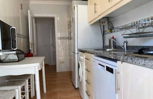 Vila Real Santo Antonio Apartment | Apartment 'Monte Gordo Beach Flat with Balcony' with Balcony, Wi-Fi and Air Conditioning