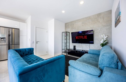 Santa Eulalia Apartment | Apartment 'Prime Suite - Albufeira, Algarve' with Sea View, Wi-Fi and Air Conditioning