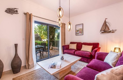 Porto de Mos Apartment | Apt. Jardim, with communal pool & private garden