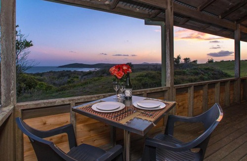 Angourie House | Aqualuna- Excellent surfing beaches.