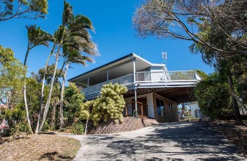 Agnes Water House | Arbour Rest Expansive Ocean Views