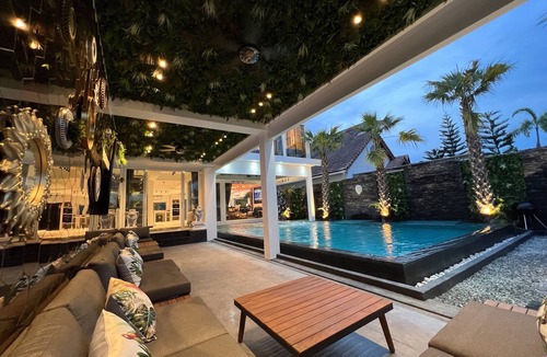 South Pattaya Villa | Art Pool Villa