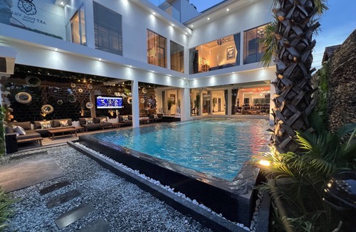 South Pattaya Villa | Art Pool Villa
