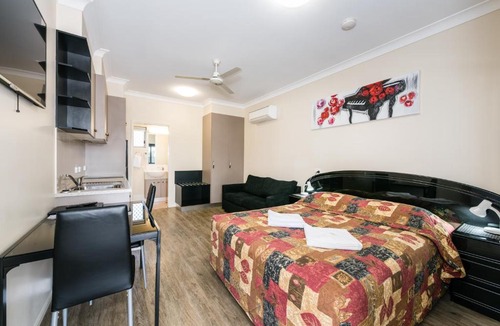 Roma Hotel | Athena Studio Units
