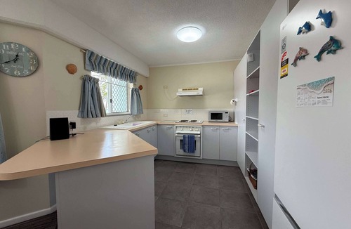 Torquay Apartment | Atlantis Unit 8, Esplanade, Hervey Bay QLD 4655