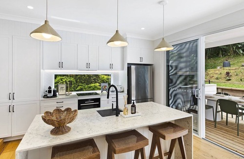 Avoca Beach House | AVOCA BEACH HOUSE - STYLISH RETREAT