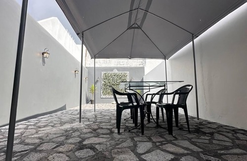 Ponta Delgada Cabin | Azor International Hostel - Q6