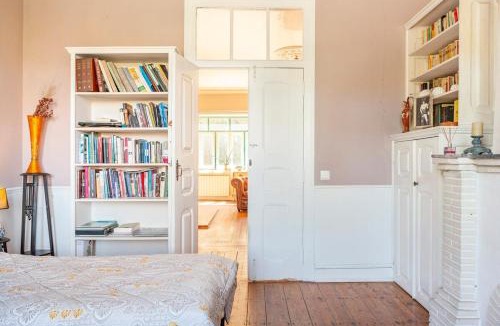 Ameal House | B&B Quarto Violeta com Chaminé