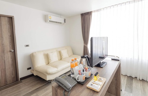 Nong Bon Hotel | B2 Bangna Premier Hotel