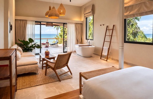 Haad Pleayleam Hotel | Baan Jai Dee Beach Front Hotel