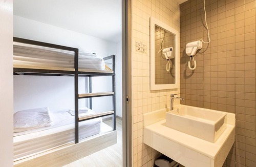 Chatuchak Hostel | Baan Kun Mhor Hostel