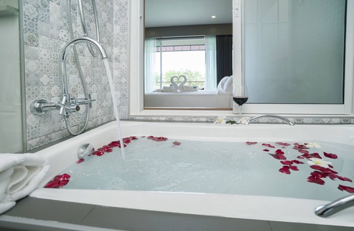 Nong Bua Hotel | Baan Rim Ao