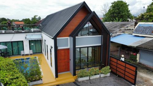 Rim Tai Villa | Baan Salmon Pool Villa Chiang Mai