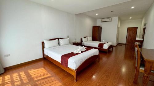 Warin Chamrap Hotel | Baan Suan Khun Ta and Golf Resort