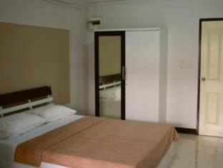 Sing Buri Hotel | Baanbudsarin Apartment