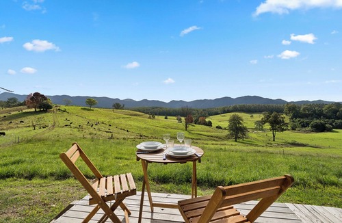 Valery Cabin | Baker's Hut - Off-Grid, Fire Pit, Fire Bath, Cozy, Views, Sleeps 2-3
