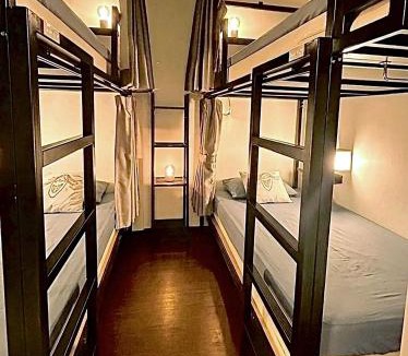 Khlong San Hostel | Bangkok Sanookdee Hostel