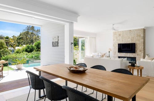 Avalon Beach House | Barefoot Lux Avalon Beach by TCC