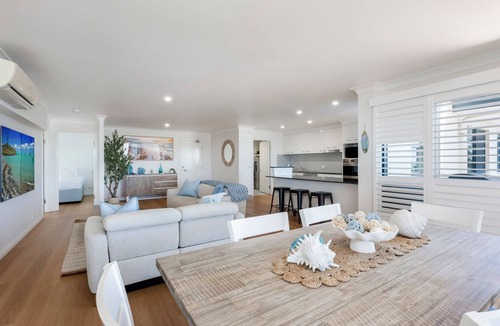 Bargara Apartment | Bargara Coastal Escape – Modern 3 Bedroom Penthouse with Sea Views