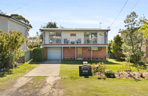 Vincentia House | Baxter's Beach House by Experience Jervis Bay