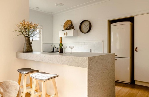 Batemans Bay Hotel | Bay Breeze Boutique Accommodation