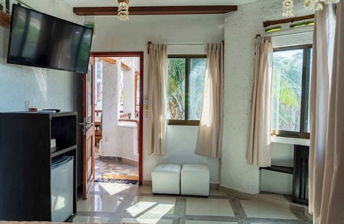 La Gloria Apartment | Beach Studio - Isla Mujeres - Rooftop Ocean Views
