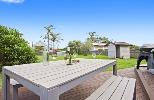 Currarong House | Beachbreak – Stay 3, Pay 2