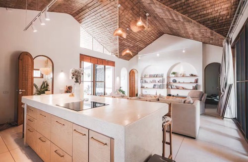 Haad Pleayleam Villa | Beachfront Dream House