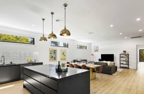 Silverleaves House | Beachfront Luxury Home w/Patio & BBQ Grill