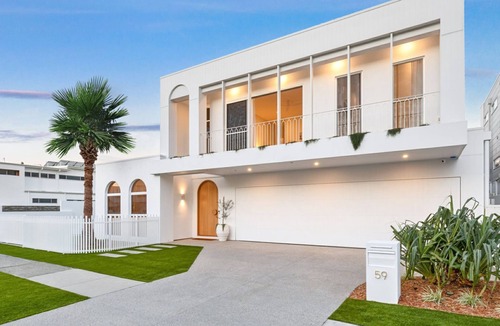 Kingscliff House | Beachfront Mediterranean Retreat