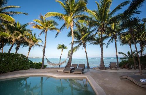 Akumal Villa | Beachfront with Private Staff in Gated Community
