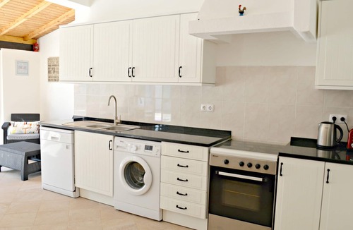 Budens Villa | Beautiful Spacious Villa in 2,5 Acres A/C Heated Pool Nr Golf & Beaches Sleeps 8