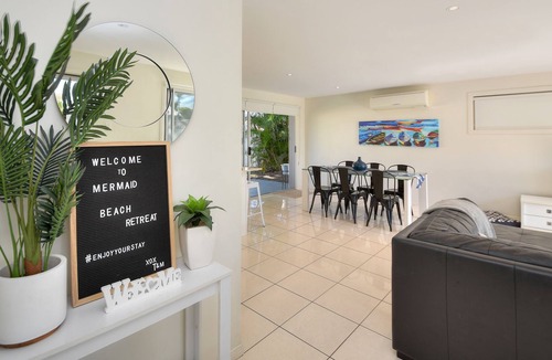 Mermaid Waters House | Beautiful Mermaid Beach Retreat