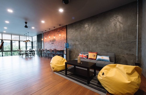 Wieng Hostel | Bed & Bike Hostel